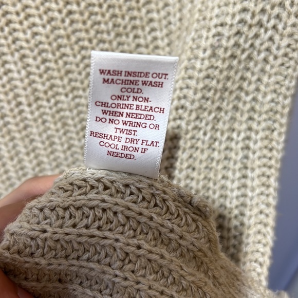 Bundle Knit Sweaters 🧶 - Picture 9 of 14